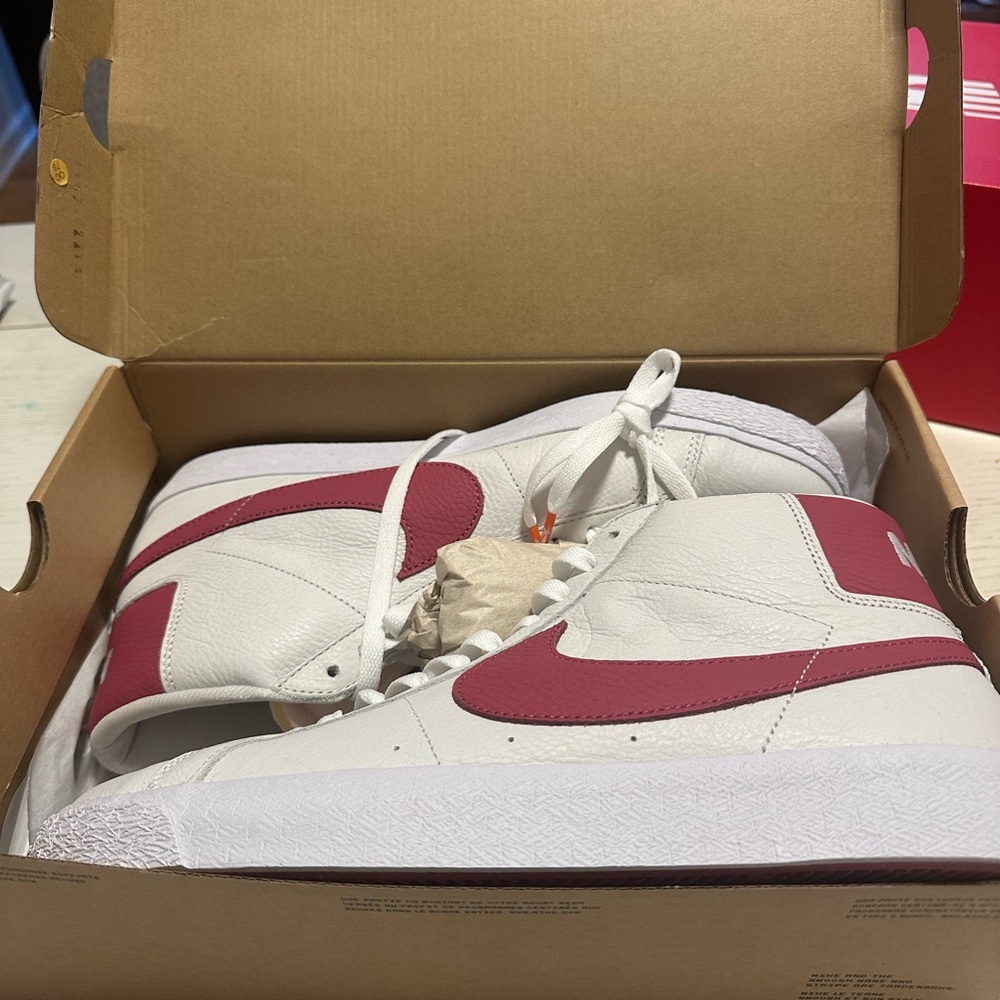 Nike SB Zoom Blazer Mid ISO Sneakers